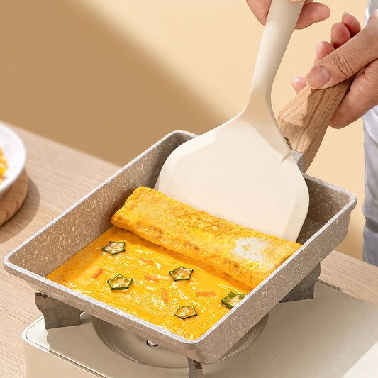 Wide Silicone Omelet Spatula – Flexible Egg Turner with Large Flat Head